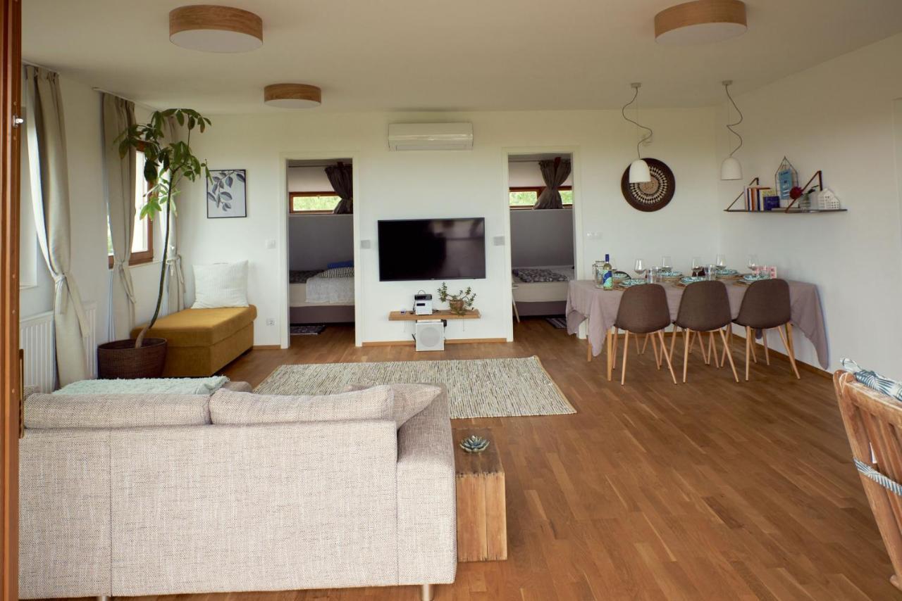 Hello Balaton Apartment Alsóörs Екстериор снимка