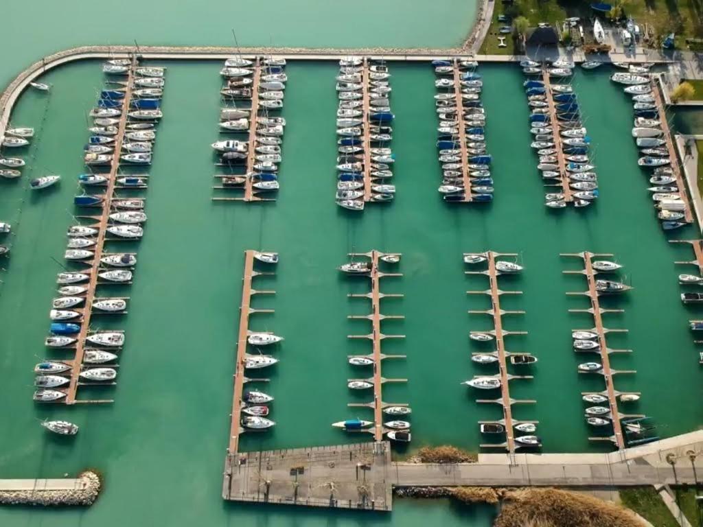 Hello Balaton Apartment Alsóörs Екстериор снимка